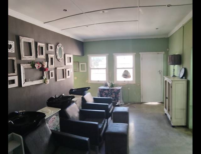 BEDROOM FREESTANDING FOR SALE IN CANNON HILL